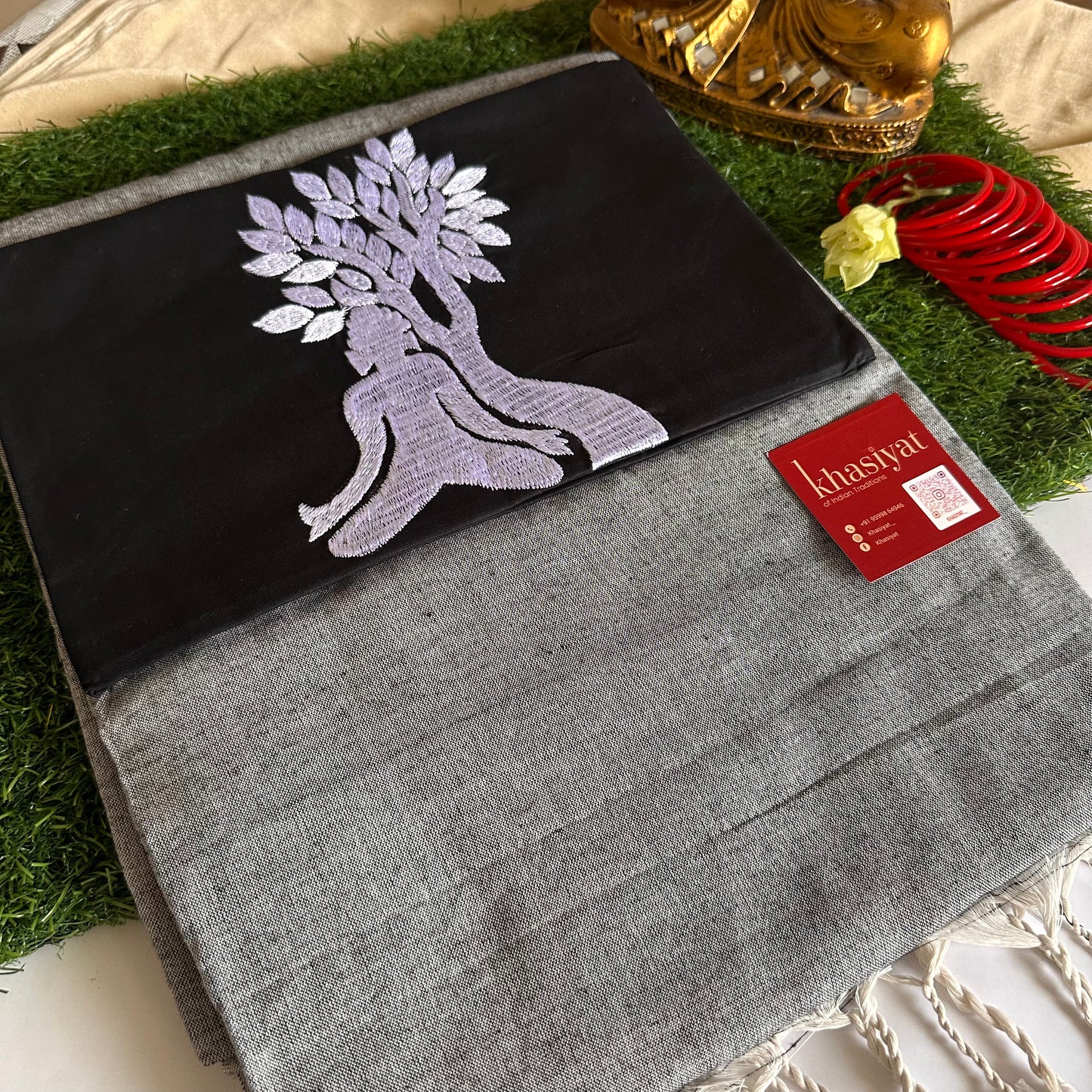 Shanti Sutra Handloom Khadi Cotton Saree - Khasiyat