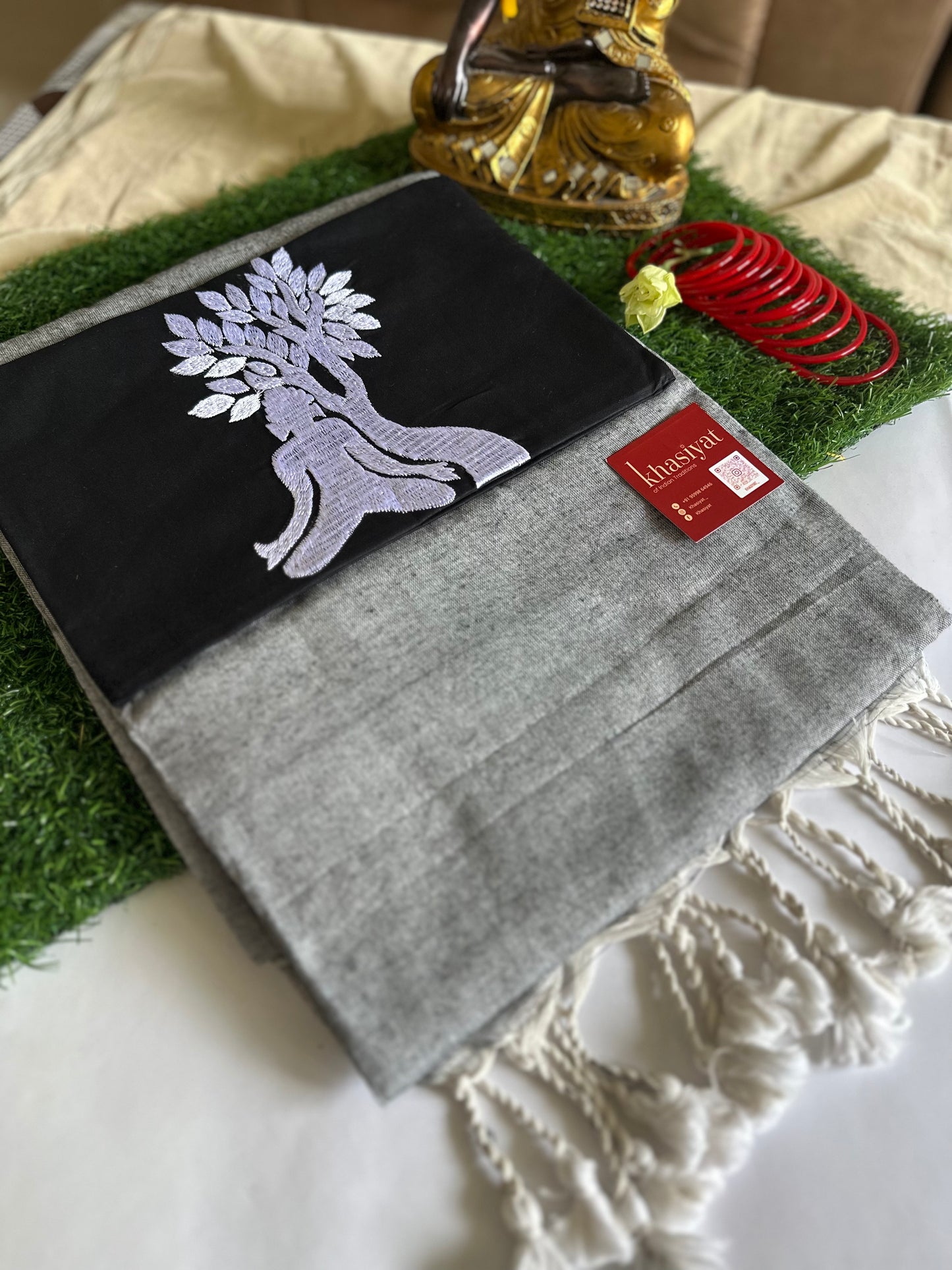 Shanti Sutra Handloom Khadi Cotton Saree - Khasiyat