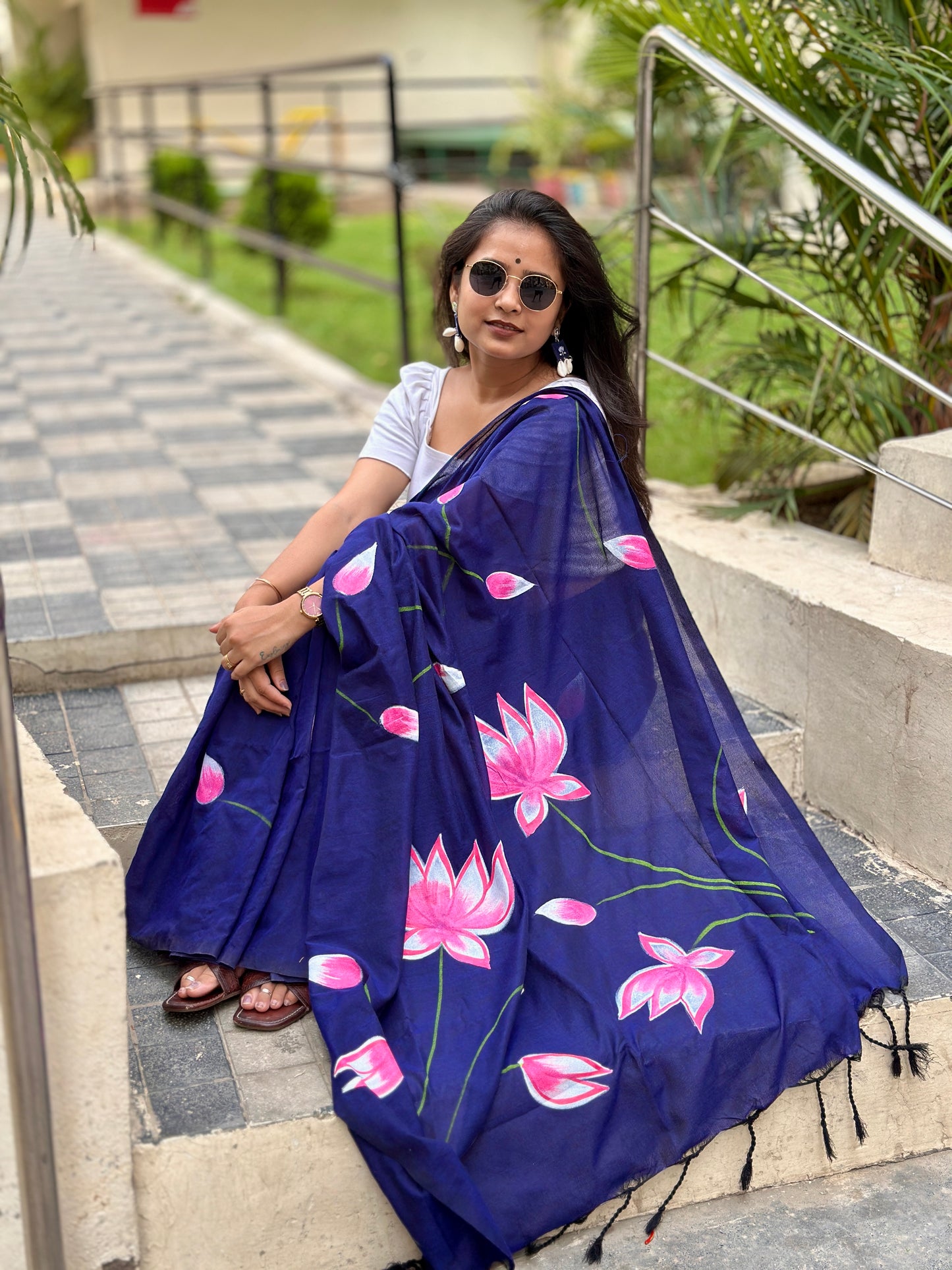Niraaya- Handpainted Khadi Cotton Saree - Khasiyat