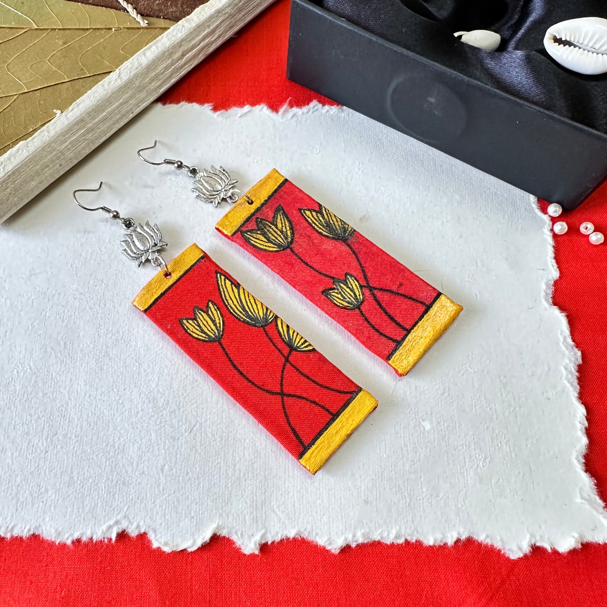 Shringaarika Handpainted earring - Khasiyat